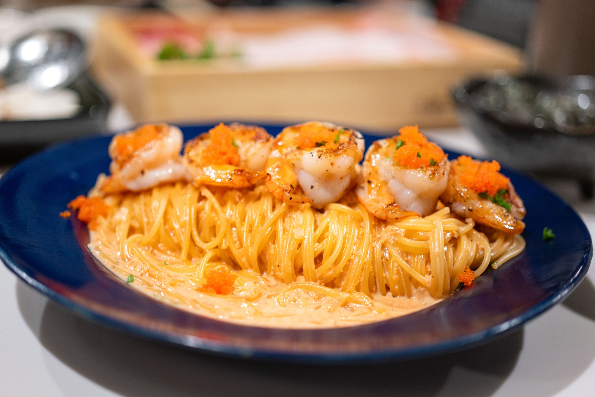 Shrimp spaghetti with white creamy sauce.